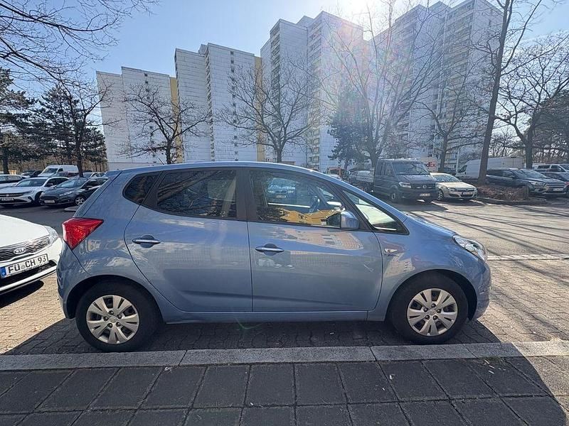 Gebraucht Hyundai ix20 Classic 90 PS (66 kW) 2011 Blau Kleinwagen
