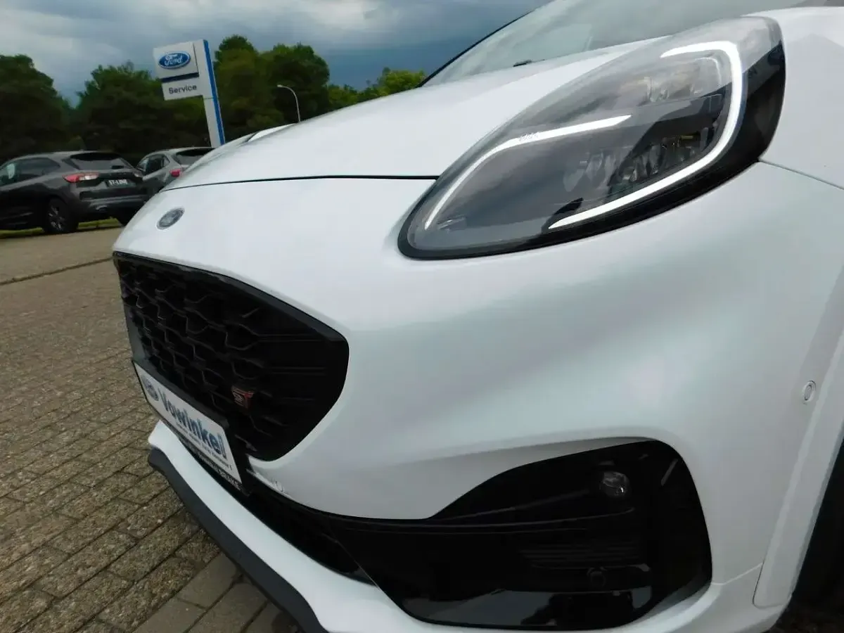 Gebraucht Ford Puma ST 170 PS (125 kW) 2024 Frozen white/schwarz SUV