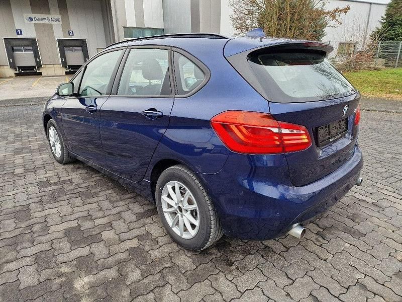 Gebraucht BMW 220 Advantage 192 PS (141 kW) 2018 Blau Kombi