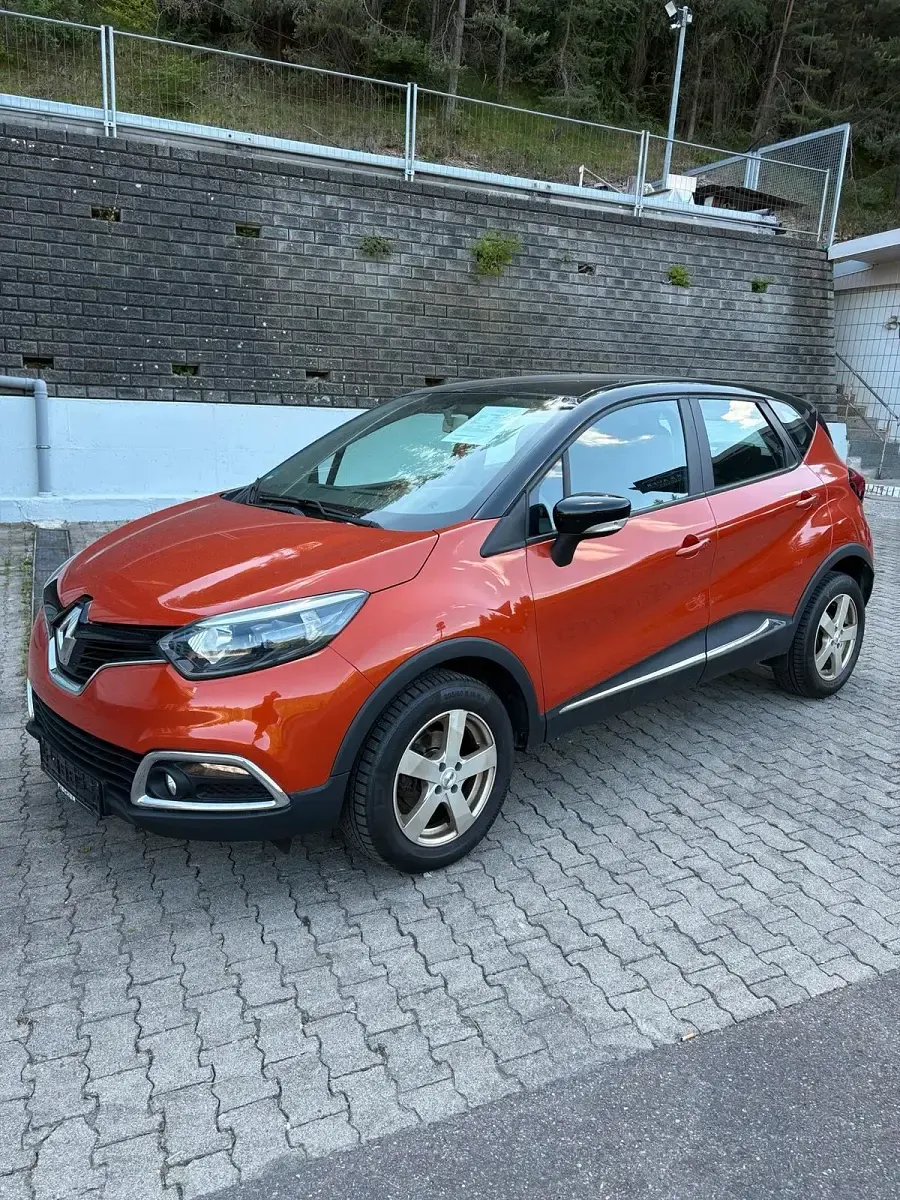 Gebraucht Renault Captur 90 PS (66 kW) 2016 Orange SUV