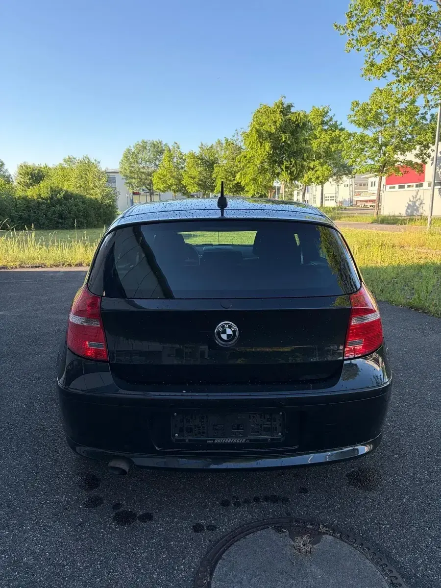Gebraucht BMW 118 143 PS (105 kW) 2009 Schwarz Kleinwagen