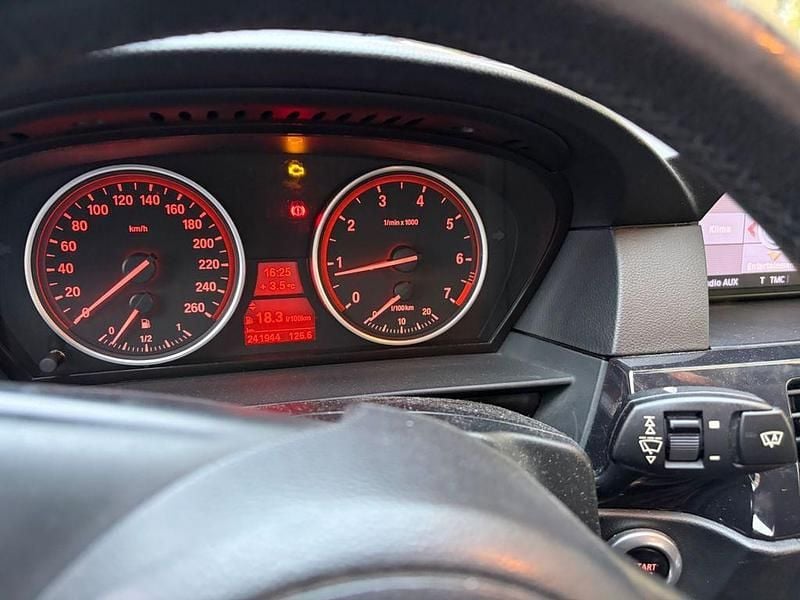 Gebraucht BMW 523 190 PS (139 kW) 2009 Schwarz Limousine