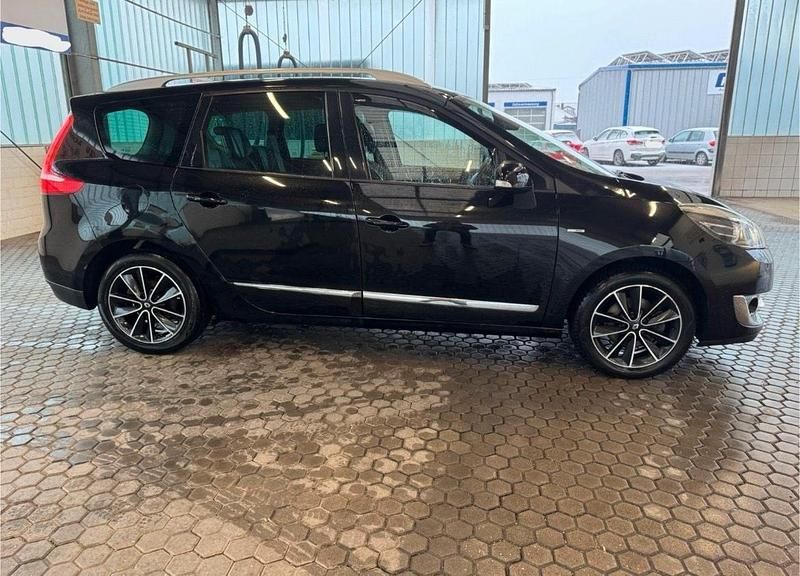 Schwarz Gebraucht 2013 Renault Grand Scénic III Bose Edition Van / Kleinbus | 6.280 € - Bild 1/4