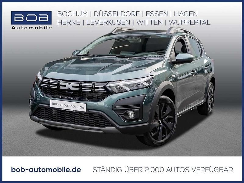 Neu Dacia Sandero Expression 91 PS (66 kW) 2025 Zedergrün Kleinwagen