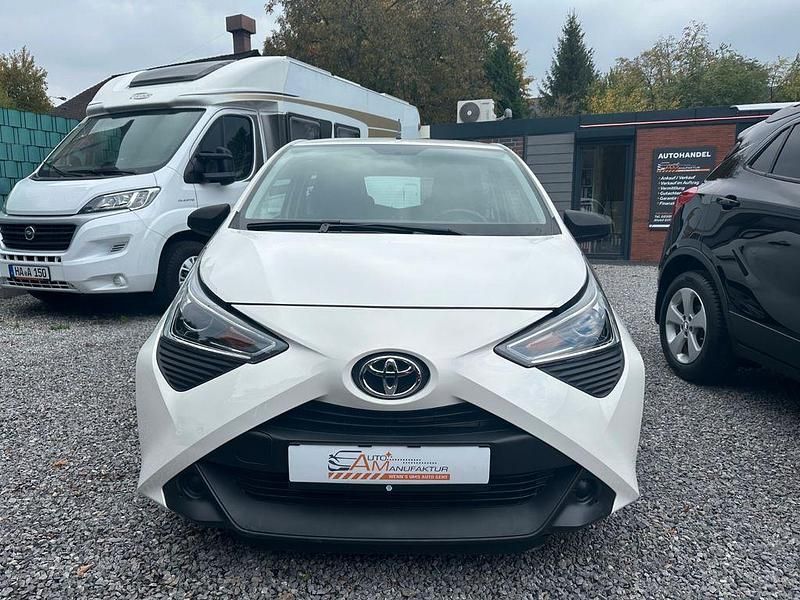 Gebraucht Toyota Aygo 72 PS (52 kW) 2020 Weiß Kleinwagen