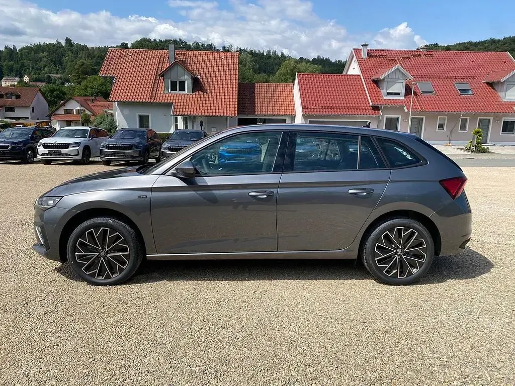 Gebraucht Skoda Scala Tour 150 PS (110 kW) 2026 Grau Kleinwagen