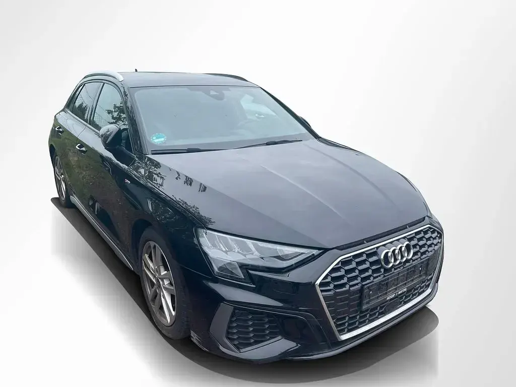Gebraucht Audi A3 Ambiente 150 PS (110 kW) 2022 Mythosschwarz metallic Limousine