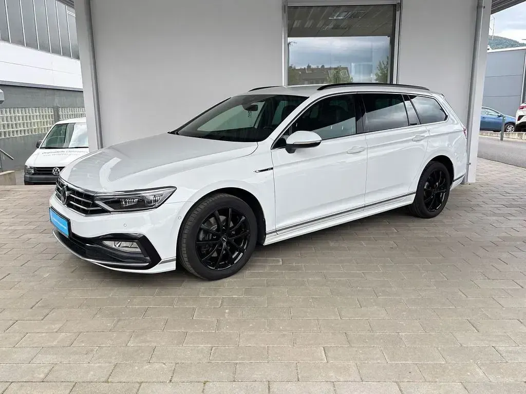 Gebraucht VW Passat Business 150 PS (110 kW) 2020 Pure white Kombi