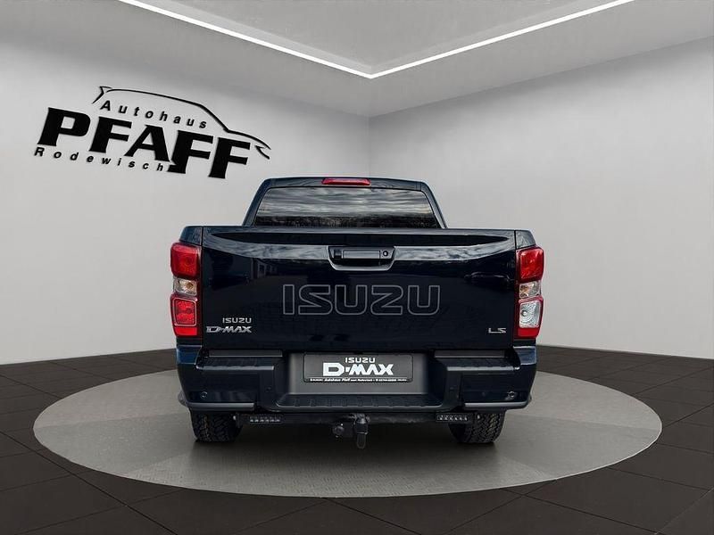 Neu Isuzu D-Max 163 PS (119 kW) 2026 Schwarz Pickup