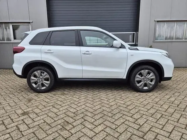 Neu Suzuki Vitara Comfort 110 PS (80 kW) 2026 Cool white pearl metallic cool white pearl metallic SUV