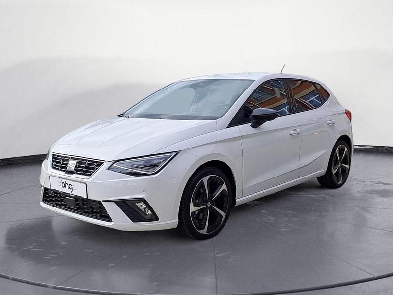 Weiß Gebraucht 2025 Seat Ibiza FR Kleinwagen | 24.990 € (Teuer) - Bild 1/4