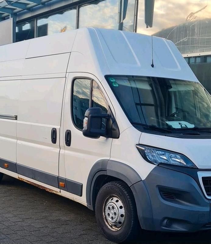 Gebraucht Peugeot Boxer 163 PS (119 kW) 2017 Weiß Van