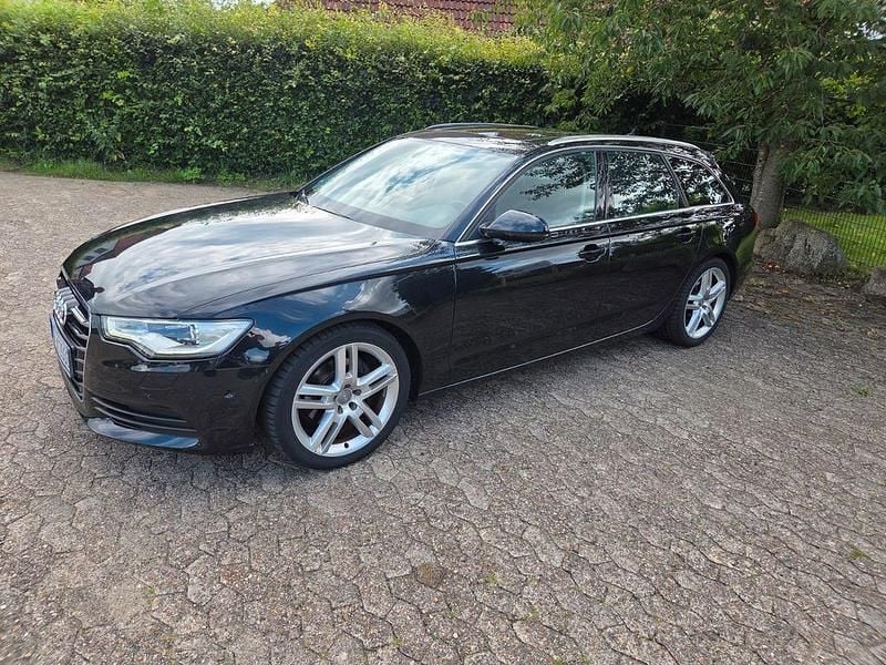 Schwarz Gebraucht 2012 Audi A6 Sport Kombi | 15.000 € (Etwas zu teuer) - Bild 1/4
