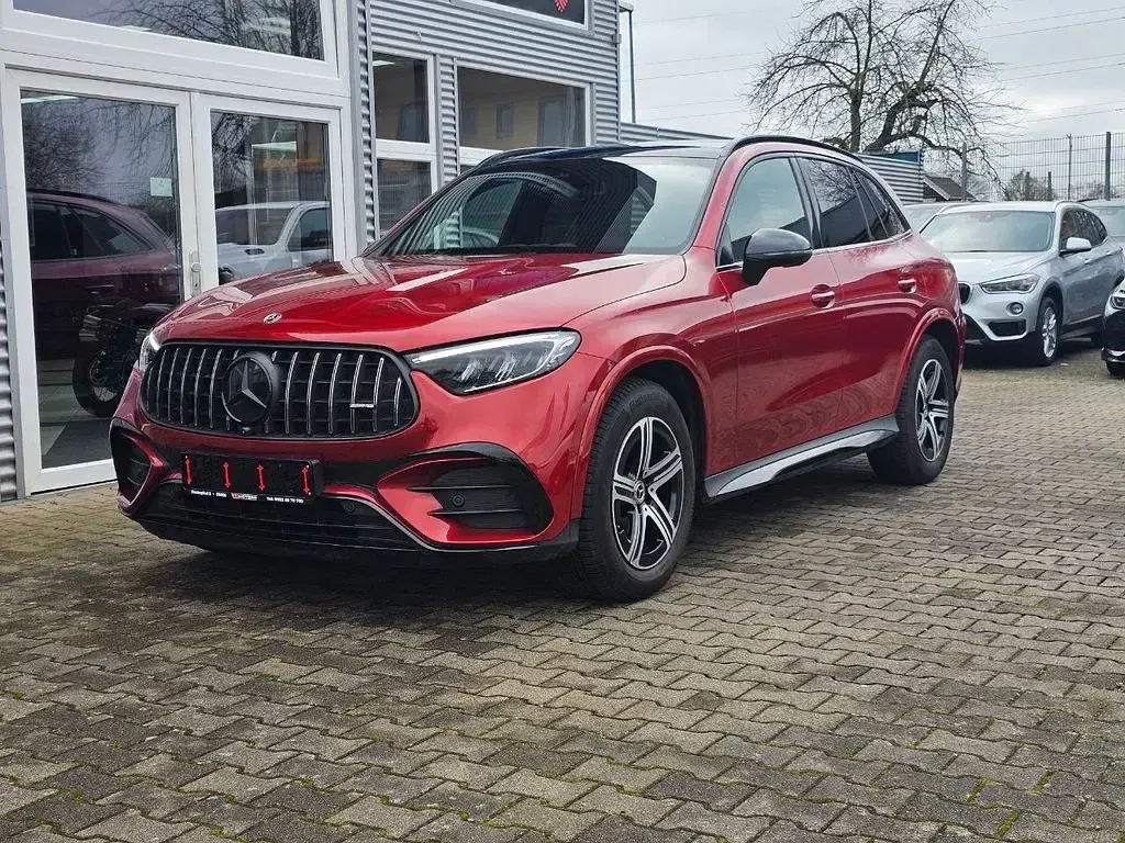 Gebraucht Mercedes GLC200 AMG 227 PS (166 kW) 2024 SUV
