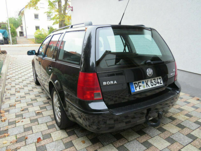 Verkauft VW Bora Variant 2.3 V5 4Motio., gebraucht 1999