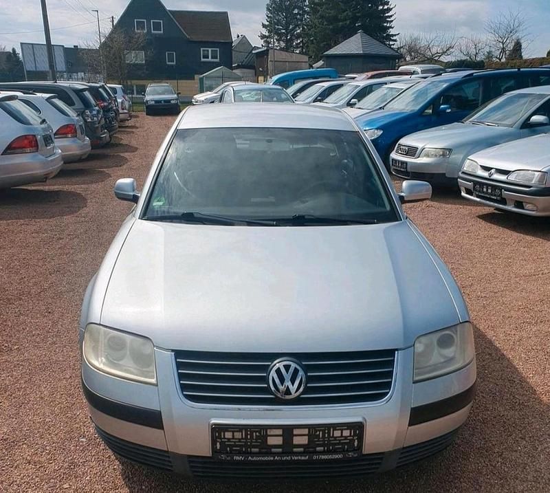 Gebraucht VW Passat 116 PS (85 kW) 2002 Silber Limousine