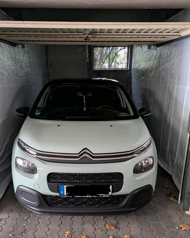 Grün Gebraucht 2017 Citroën C3 Feel Kleinwagen | 9.499 € (Fairer Preis) - Bild 1/4