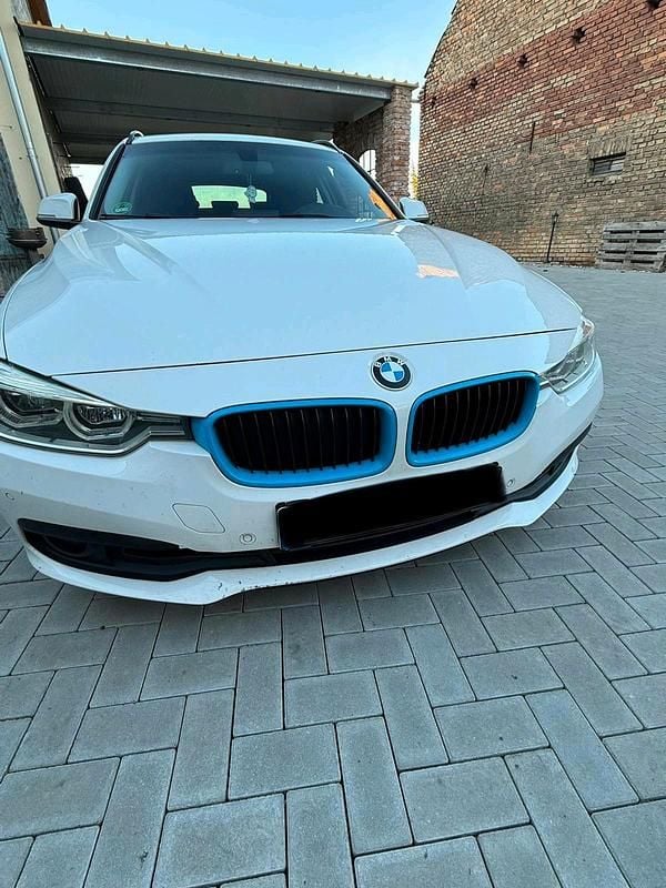 Gebraucht BMW 320 163 PS (119 kW) 2016 Weiß Kombi
