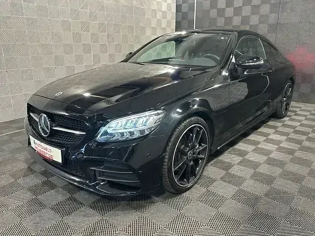 Gebraucht Mercedes C200 AMG line 184 PS (135 kW) 2023 Schwarz Coupé
