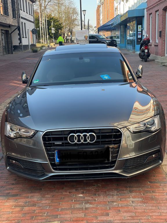 Grau Gebraucht 2016 Audi A5 Sportback S-Line Limousine | 20.799 € (Guter Preis) - Bild 1/4