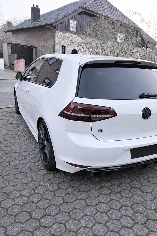 Gebraucht VW Golf 300 PS (220 kW) 2016 Weiß Coupé