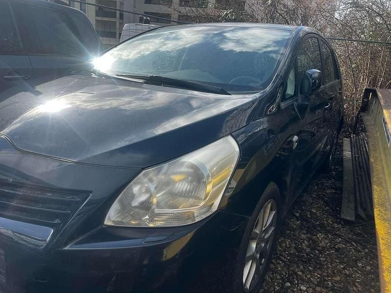 Gebraucht Toyota Verso 150 PS (110 kW) 2010 Schwarz Van / Kleinbus