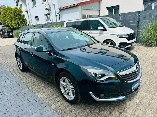Gebraucht Opel Insignia Edition 136 PS (100 kW) 2016 Grün Kombi