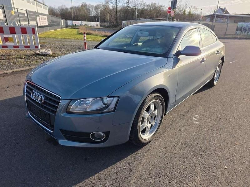 Blau Gebraucht 2009 Audi A5 Sport Coupé | 8.950 € (Guter Preis) - Bild 1/4