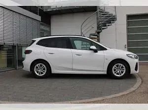 Gebraucht BMW 220 163 PS (119 kW) 2025 Weiß (alpinweiß uni) Coupé