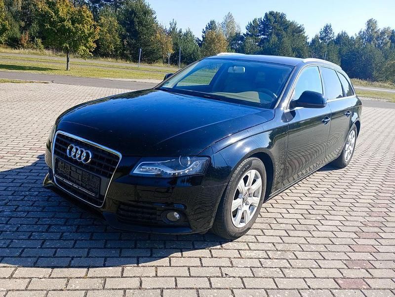 Gebraucht Audi A4 Attraction 160 PS (117 kW) 2008 Weiß Kombi