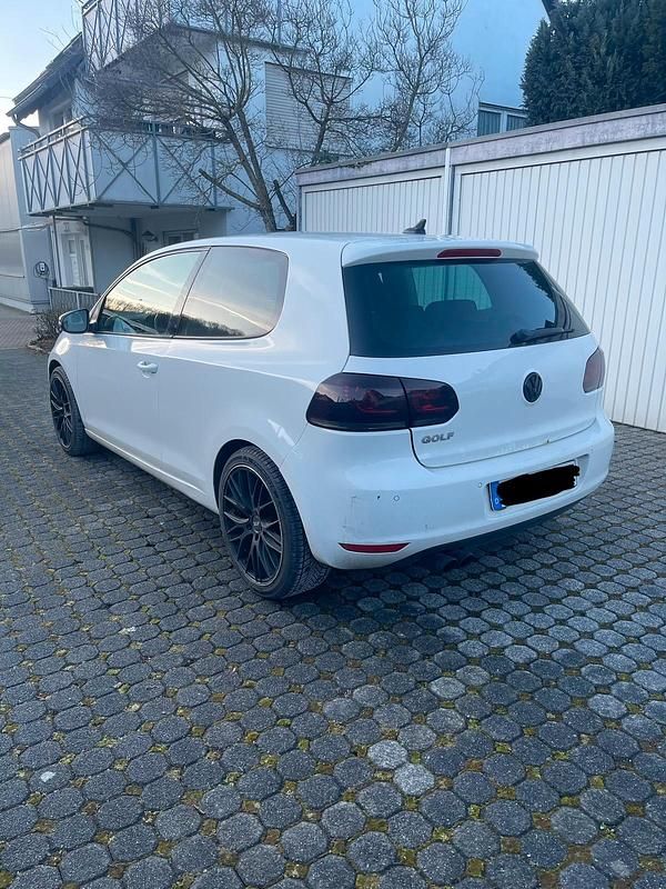 Gebraucht VW Golf 160 PS (117 kW) 2009 Weiß Coupé