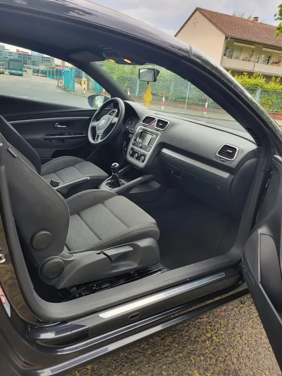 Usata VW Eos 122 CV (89 kW) 2013 Nero Cabrio