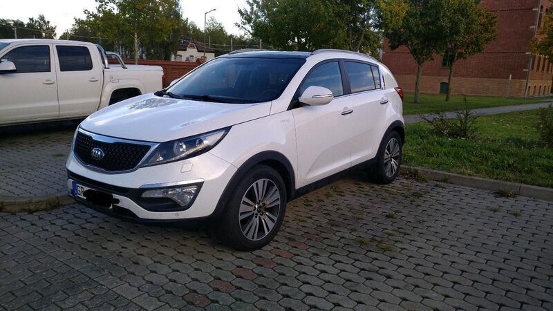 Weiß Gebraucht 2014 Kia Sportage Platinum Edition SUV | 11.999 € (Guter Preis) - Bild 1/4