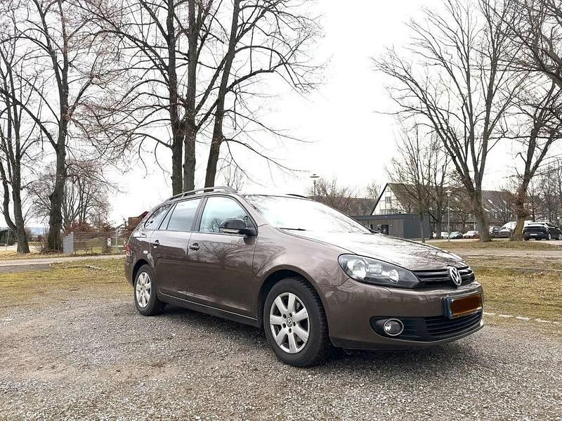 Gebraucht VW Golf VII Match 86 PS (63 kW) 2012 Braun Kombi