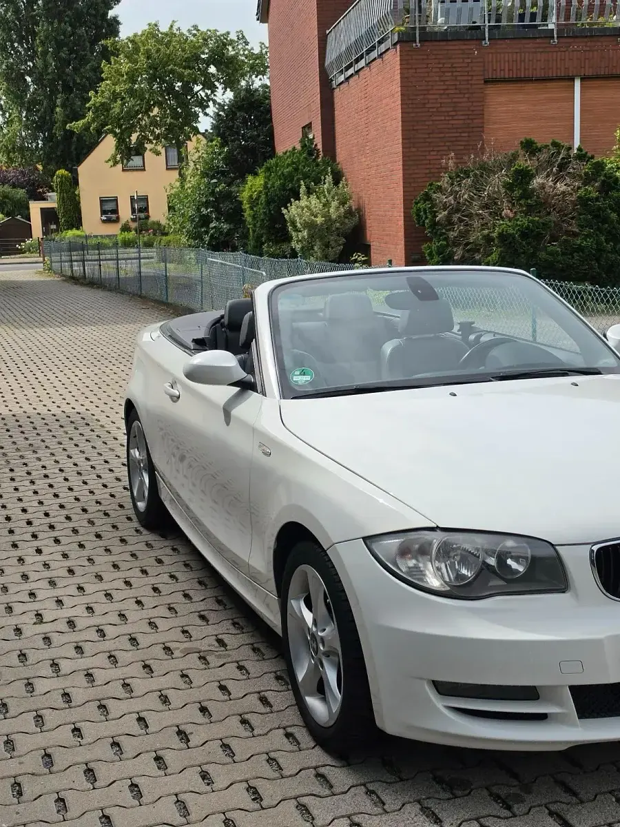 Gebraucht BMW 118 Cabriolet 143 PS (105 kW) 2009 Weiß Cabrio