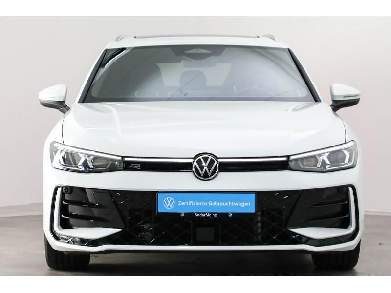 Gebraucht VW Passat R-line 193 PS (141 kW) 2025 Weiß Kombi