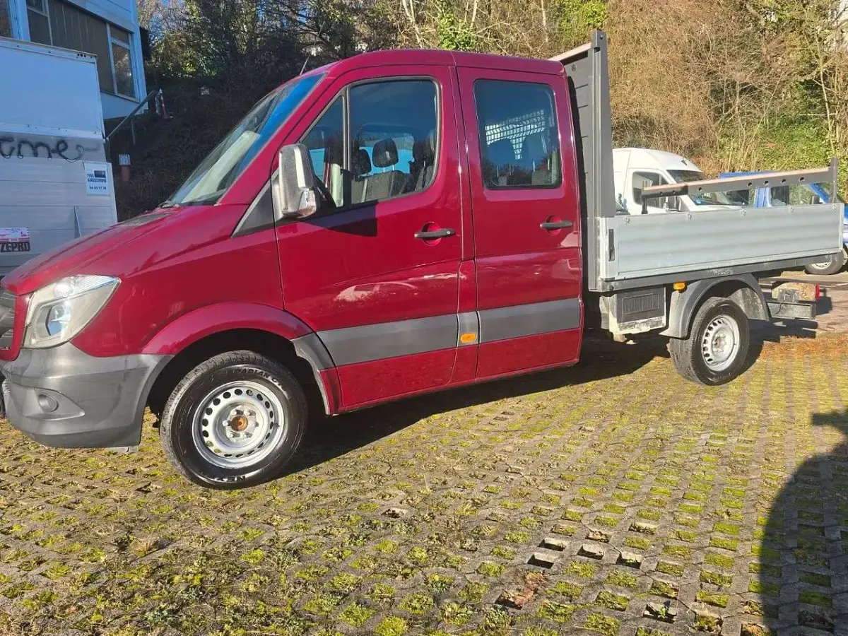 Używany Mercedes Sprinter 163 KM (119 kW) 2018 Czerwony Van