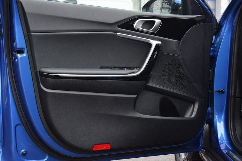 Neu Kia XCeed 150 PS (110 kW) 2025 Blau SUV