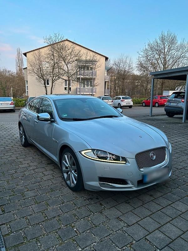 Gebraucht Jaguar XF 240 PS (176 kW) 2013 Silber Limousine