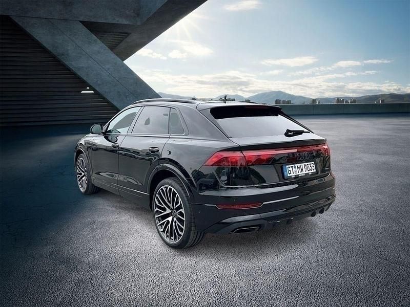 Gebraucht Audi Q8 Ambiente 286 PS (210 kW) 2024 Mythosschwarz SUV