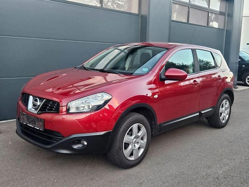 Rot Gebraucht 2010 Nissan Qashqai Acenta SUV | 4.450 € (Superpreis) - Bild 1/4