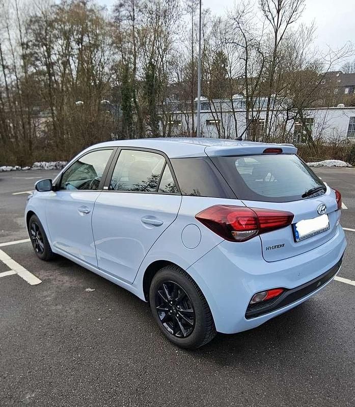 Gebraucht Hyundai i20 Active 101 PS (74 kW) 2020 Limousine