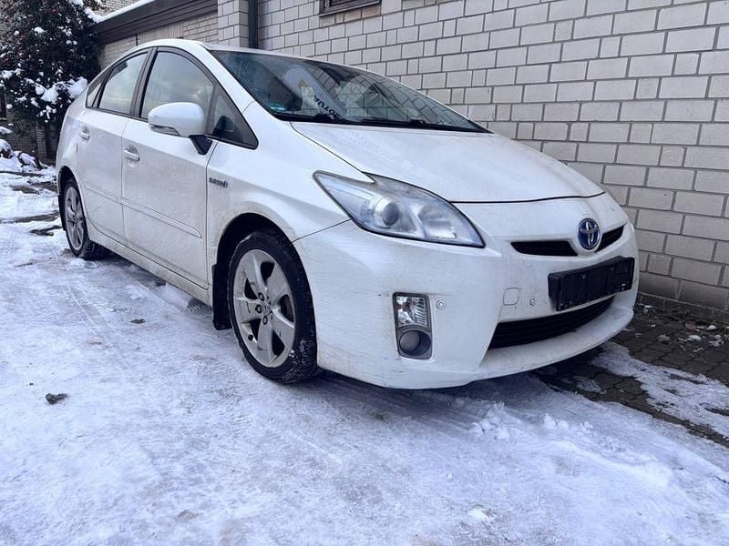 Weiß Gebraucht 2009 Toyota Prius Life Limousine | 5.999 € (Guter Preis) - Bild 1/4