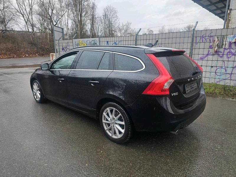 Gebraucht Volvo V60 215 PS (158 kW) 2013 Schwarz Kombi