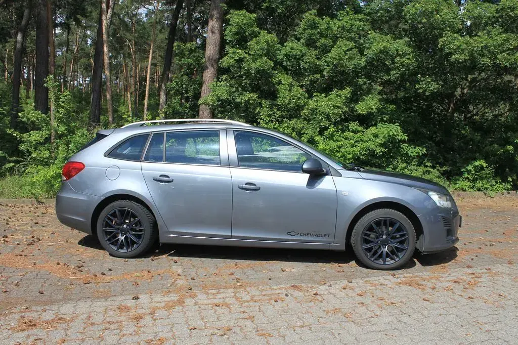 Gebraucht Chevrolet Cruze 124 PS (91 kW) 2012 Grau Kombi