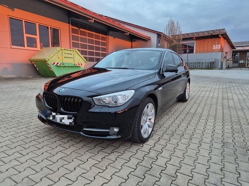 Schwarz Gebraucht 2013 BMW 530 Gran Turismo Limousine | 13.499 € (Fairer Preis) - Bild 1/4