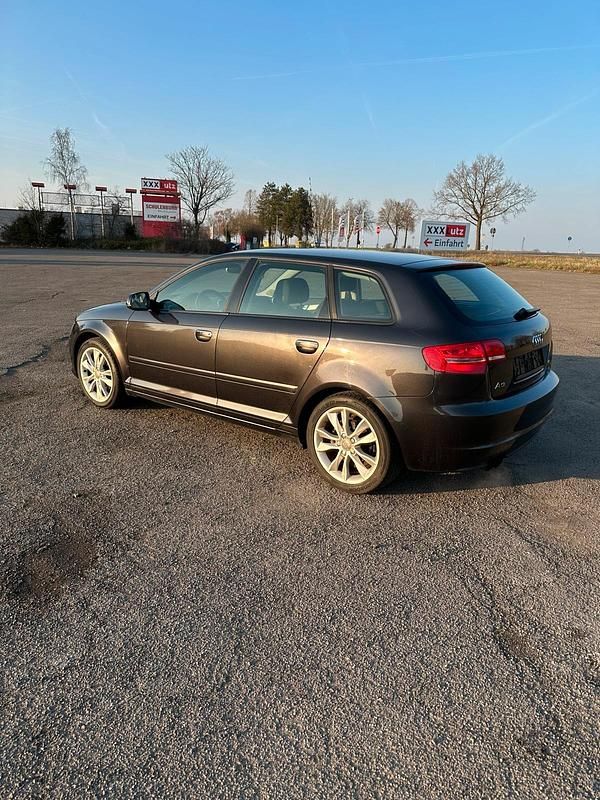 Gebraucht Audi A3 160 PS (117 kW) 2010 Grau Kleinwagen