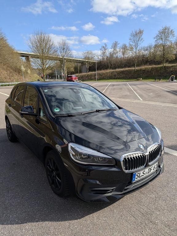 Gebraucht BMW 218 Active Tourer 140 PS (102 kW) 2019 Schwarz Van / Kleinbus