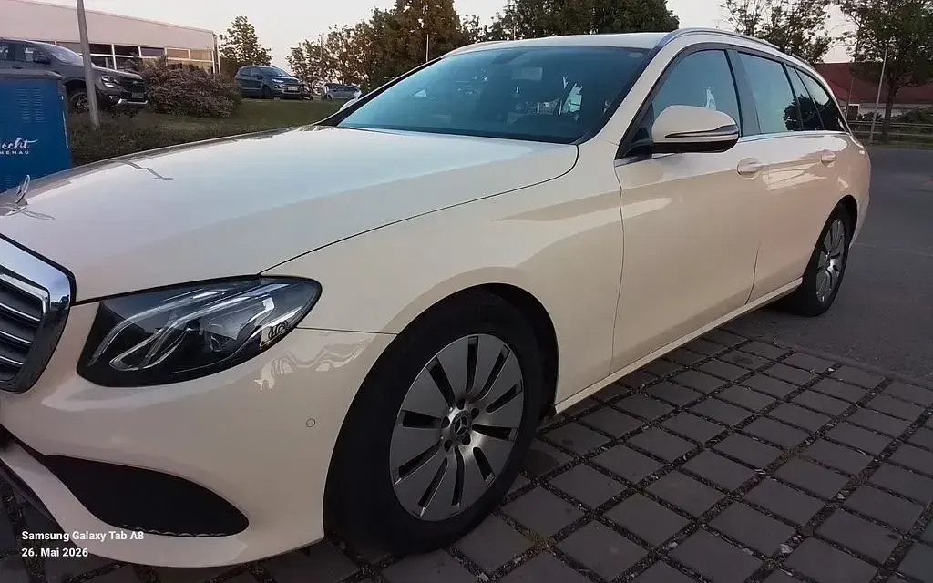 Gebraucht Mercedes E200 160 PS (117 kW) 2020 Beige Kombi