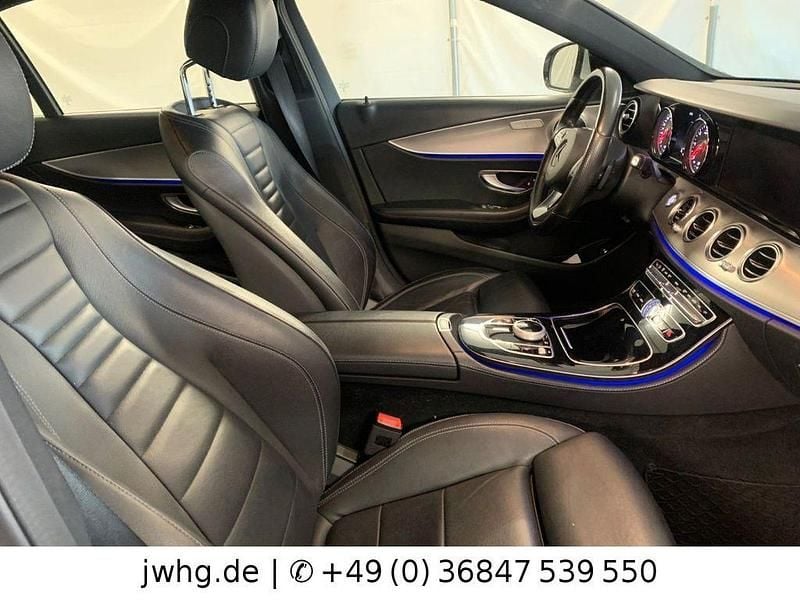 Gebraucht Mercedes E220 Avantgarde 194 PS (142 kW) 2018 Iridiumsilber (metallic) Limousine